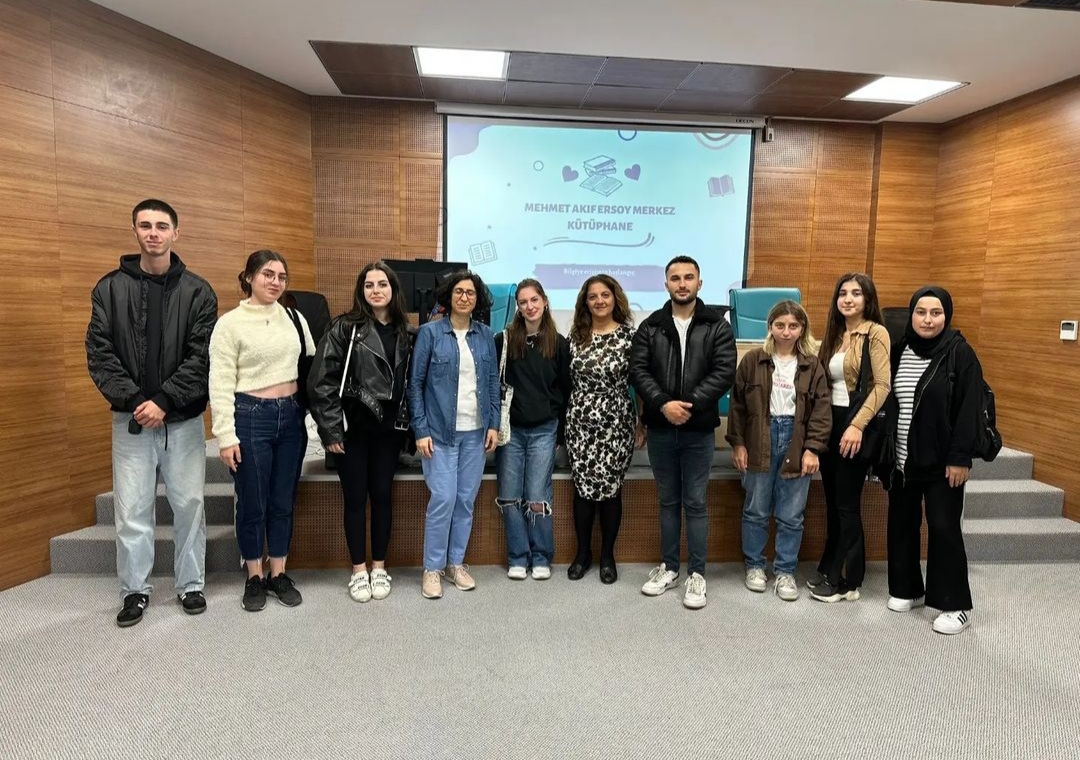 2023-2024 Eğitim ve Öğretim Dönemi 1.Sınıf Rekreasyon Yönetimi Öğrencilerine Kütüphane Oryantasyonu Eğitimi Verildi