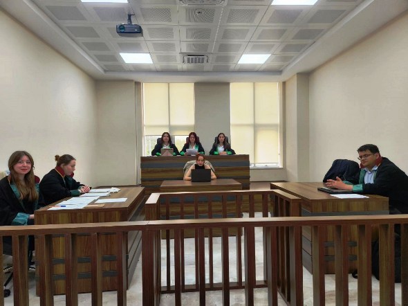 Kurgusal Duruşma
