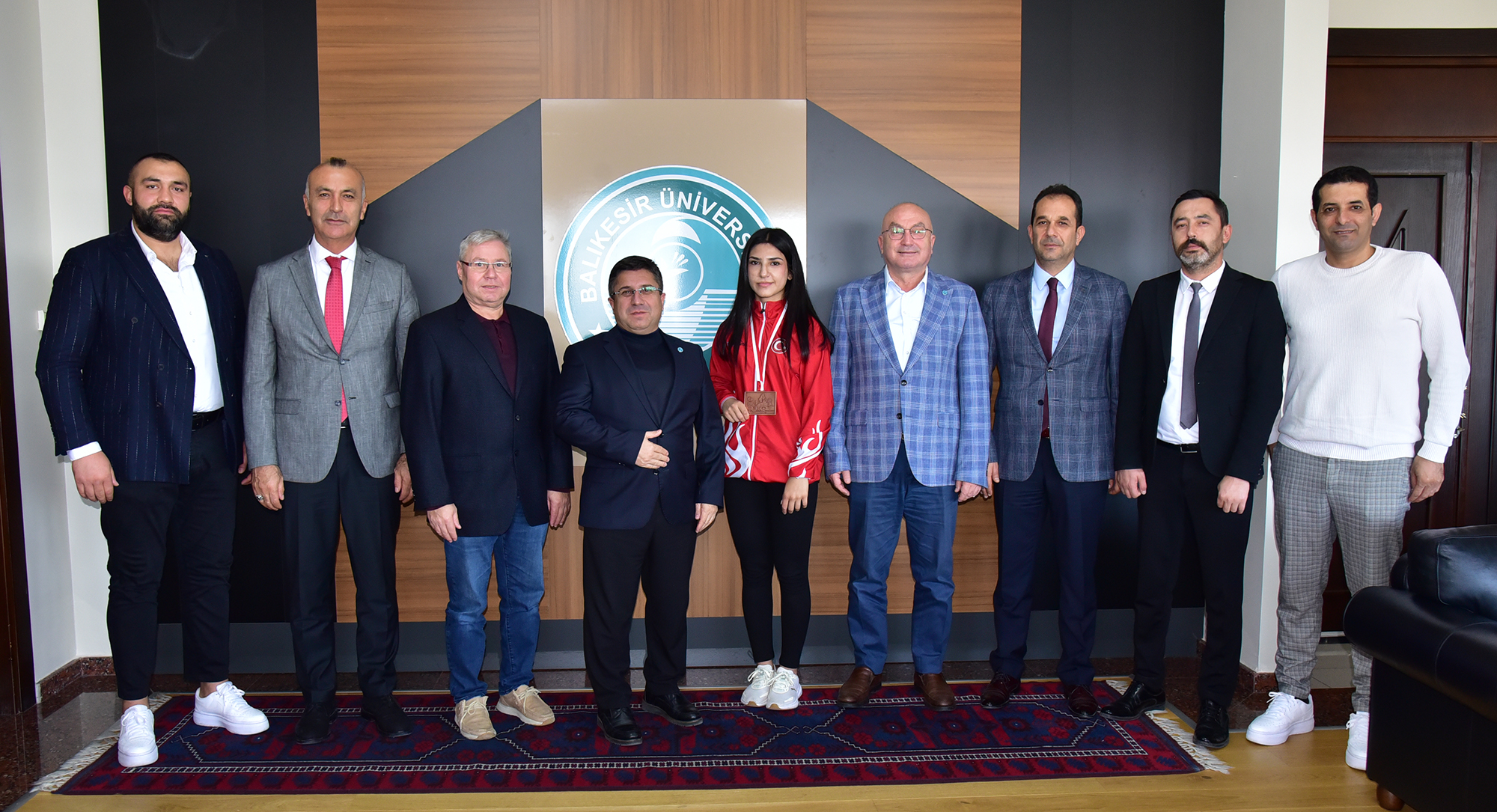 Avrupa Üçüncüsü BAÜN’lü Sporcudan Rektör Oğurlu’ya Ziyaret