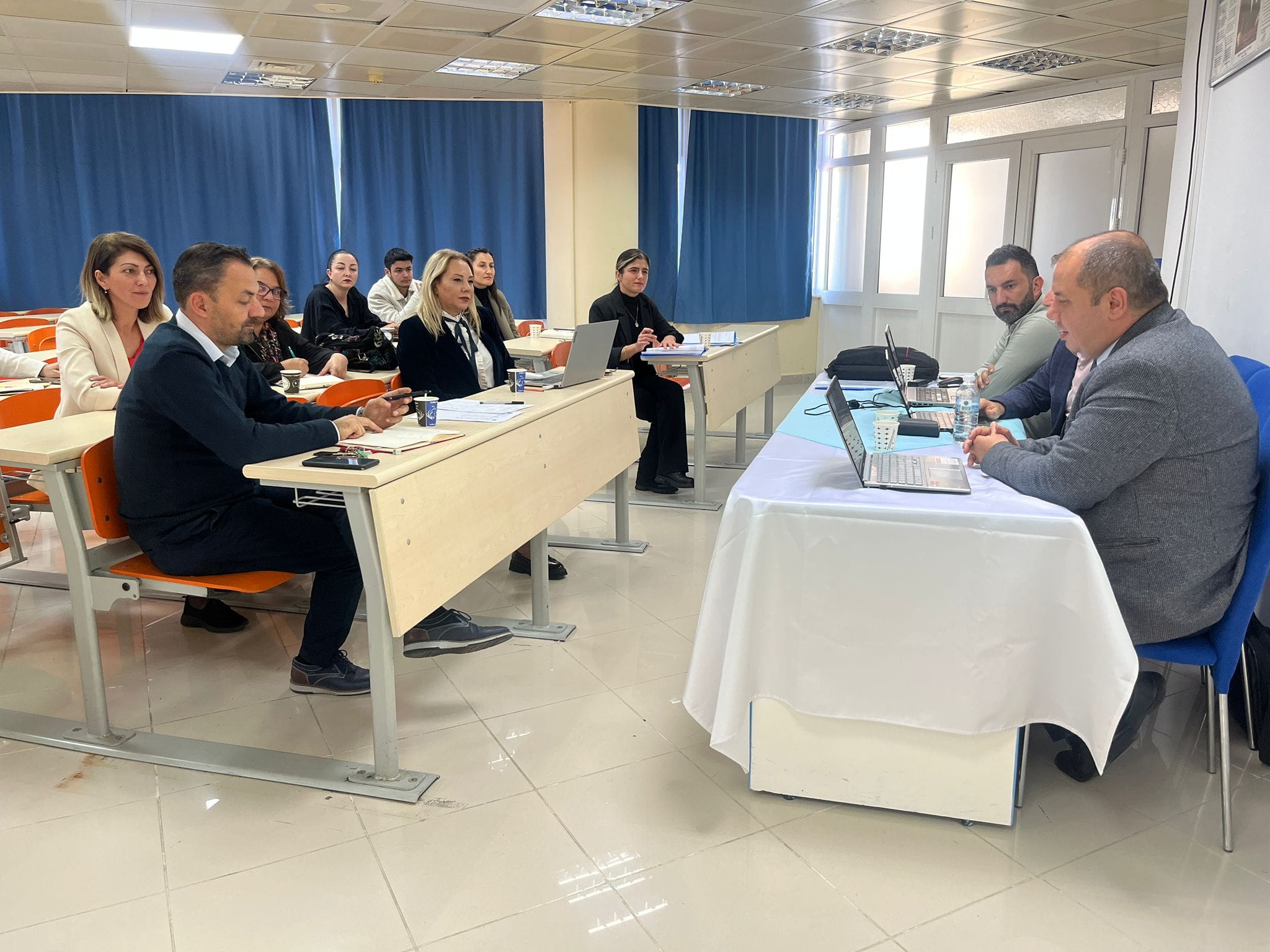 Üniversitemiz Kalite Komisyonu Üyeleriyle toplantı düzenlendi
