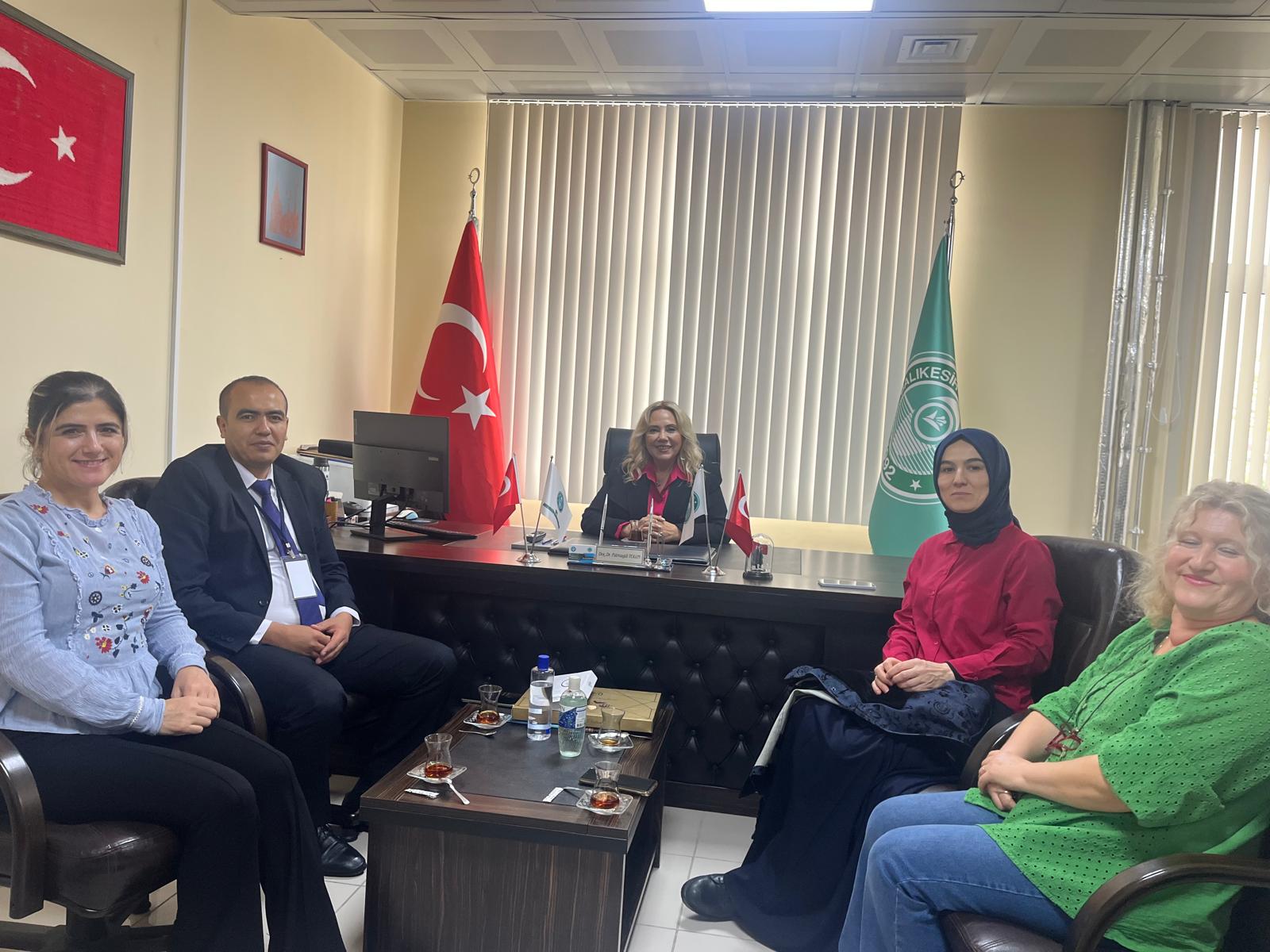 Özbekistan Gülistan Devlet Üniversitesi Akademisyeninden BMYO’ya Ziyaret