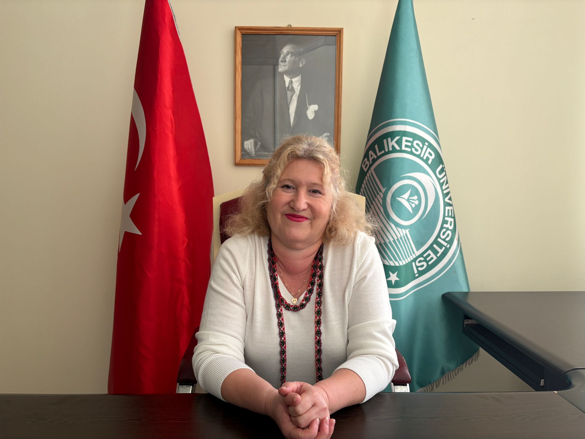 Öğr.Gör. Sibel BAYAR