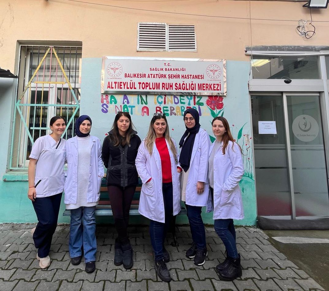 Halk Sağlığı Hemşireliği Öğrencilerinden Hijyen Eğitimi