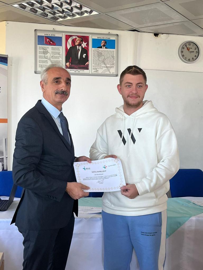 Pazarlama Bölümü Öğrencilerine İŞKUR Tarafından Meslek Seçimi ve İş Arama Becerileri Eğitimi Verildi.