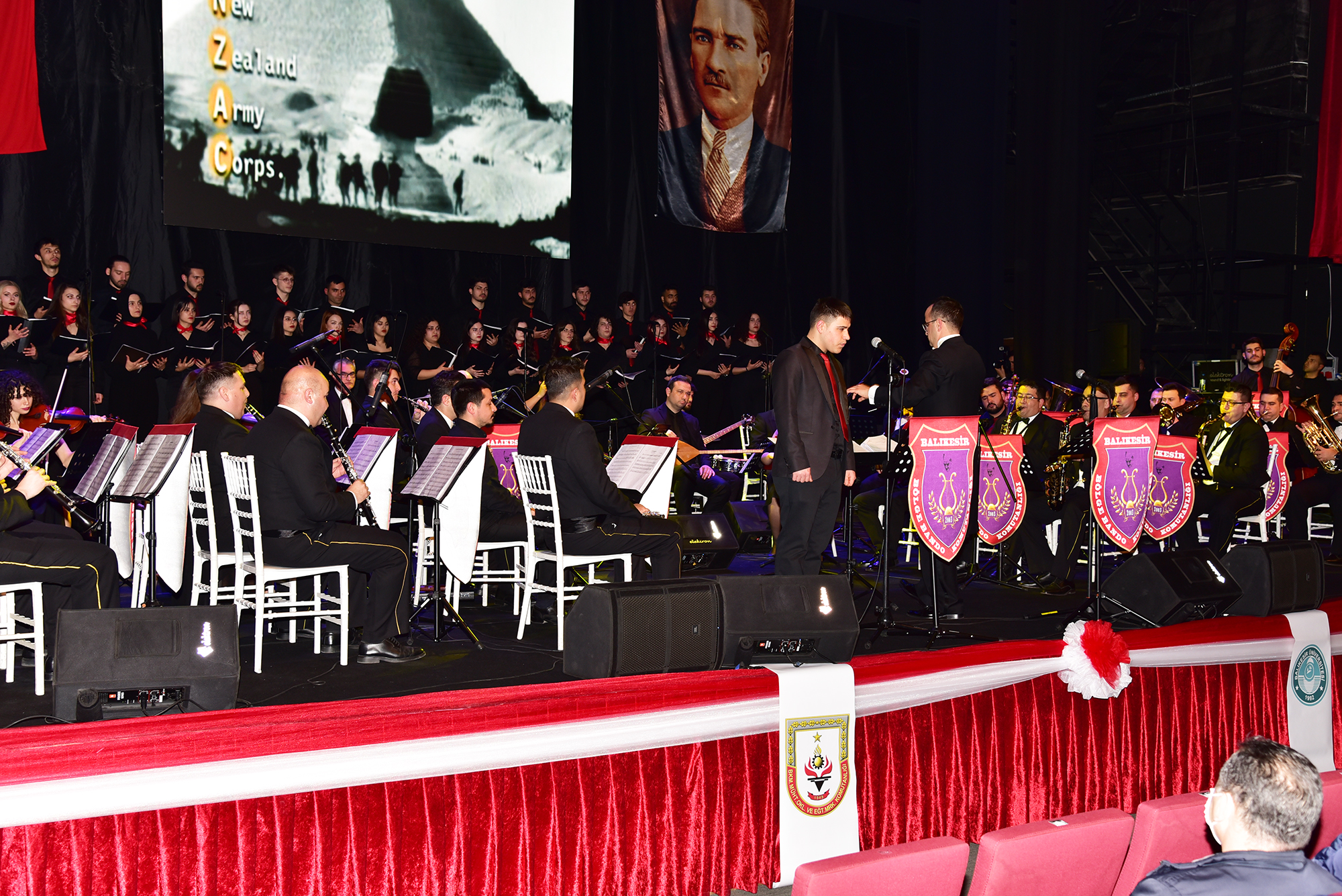18 Mart Çanakkale Zaferinin Yıl Dönümünde Şehitler Oratoryosu Sahnelendi 7