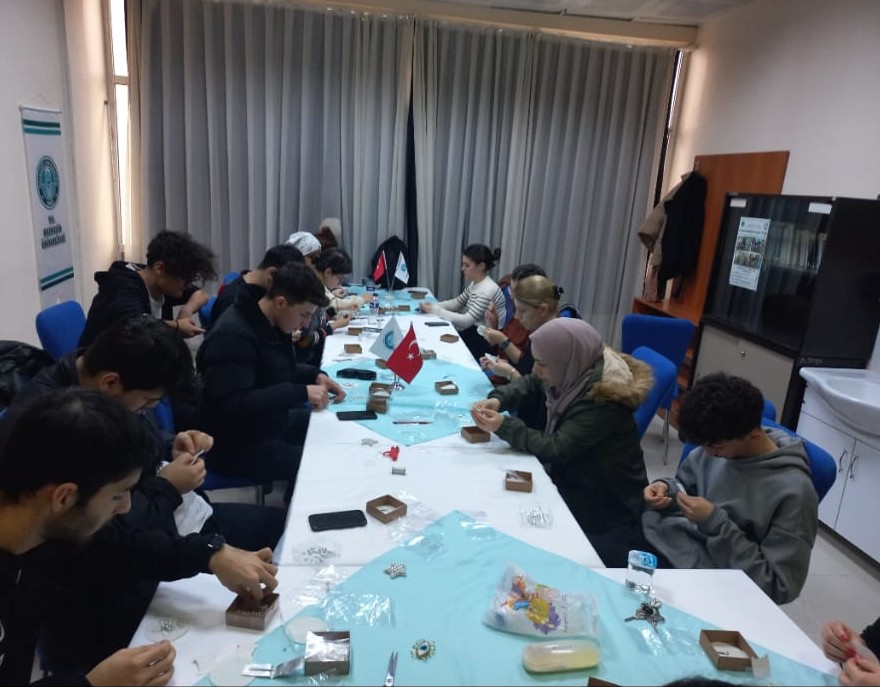 WORKSHOP KEÇE BROŞ YAPIMI 4