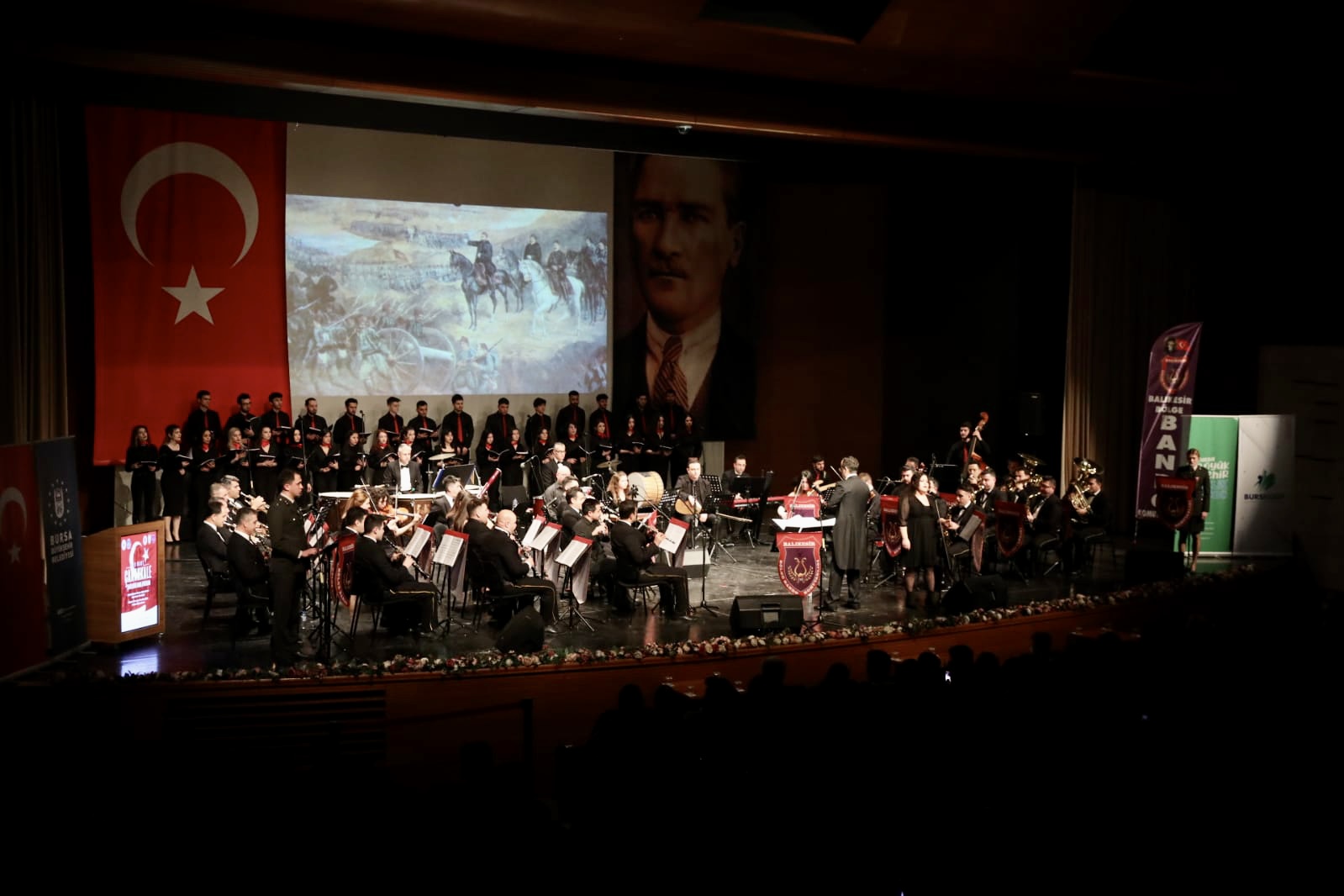 Anabilim Dalımız ile Bölge Bando Komutanlığı'ndan, Bursa Merinos AKKM'de "Şehitler Oratoryosu" 5