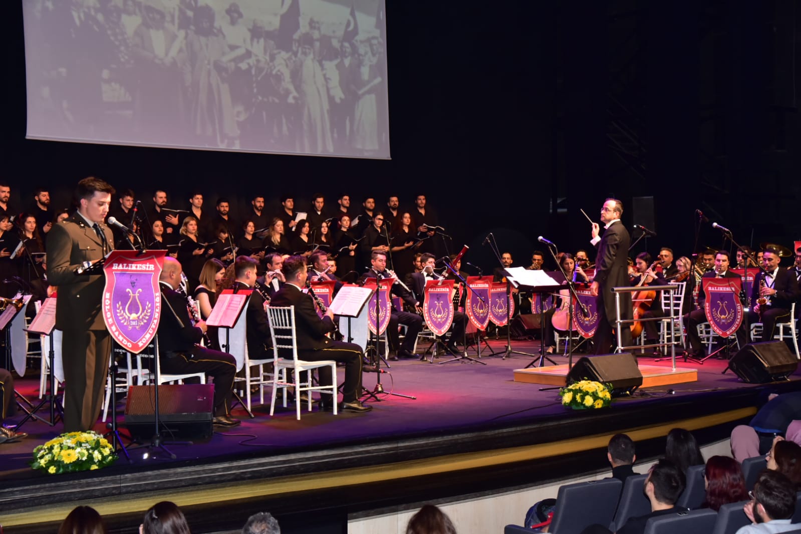 “Aramızdan Ayrılışının 84. Yılında Atatürk Oratoryosu” Sahnelendi