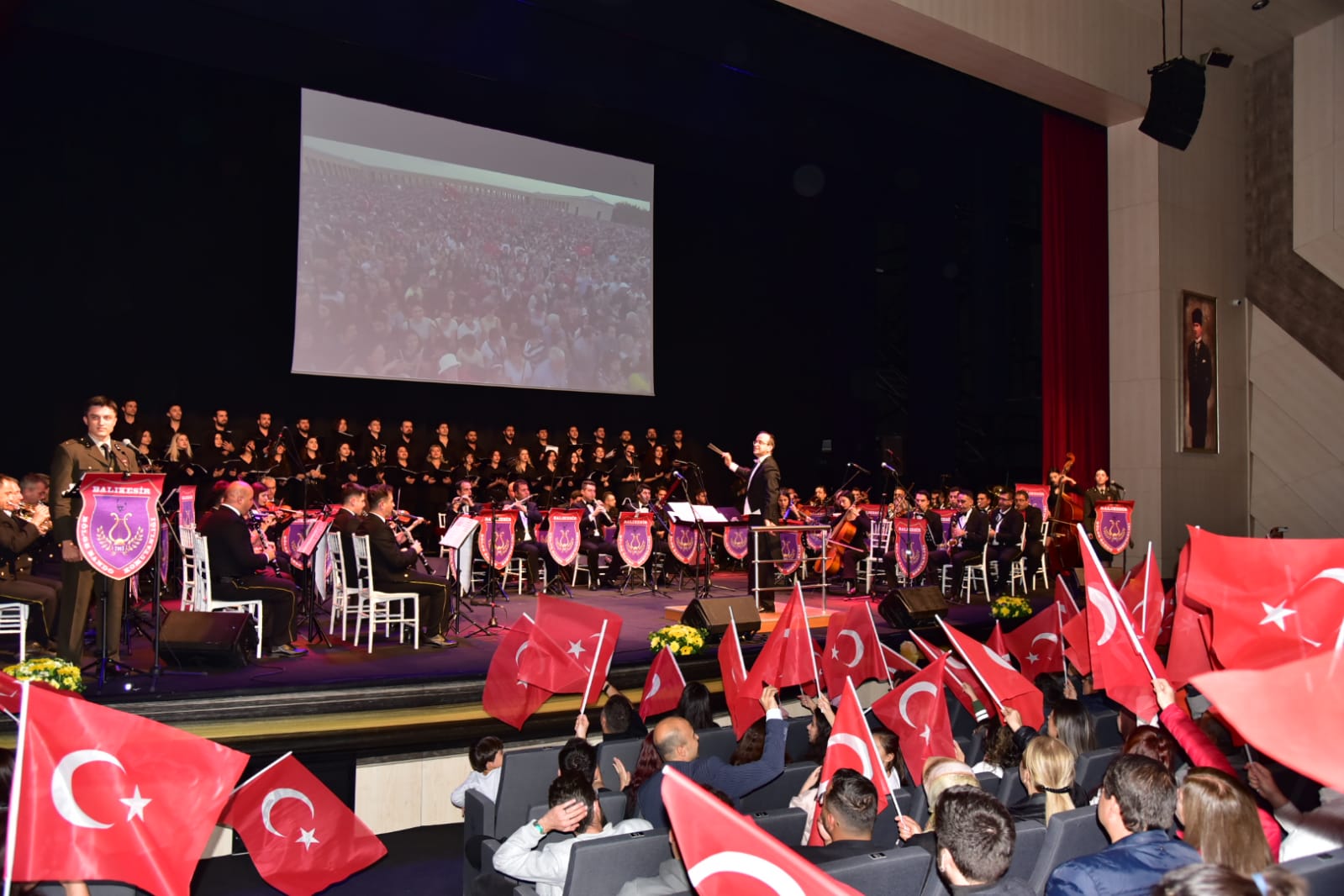 “Aramızdan Ayrılışının 84. Yılında Atatürk Oratoryosu” Sahnelendi 6