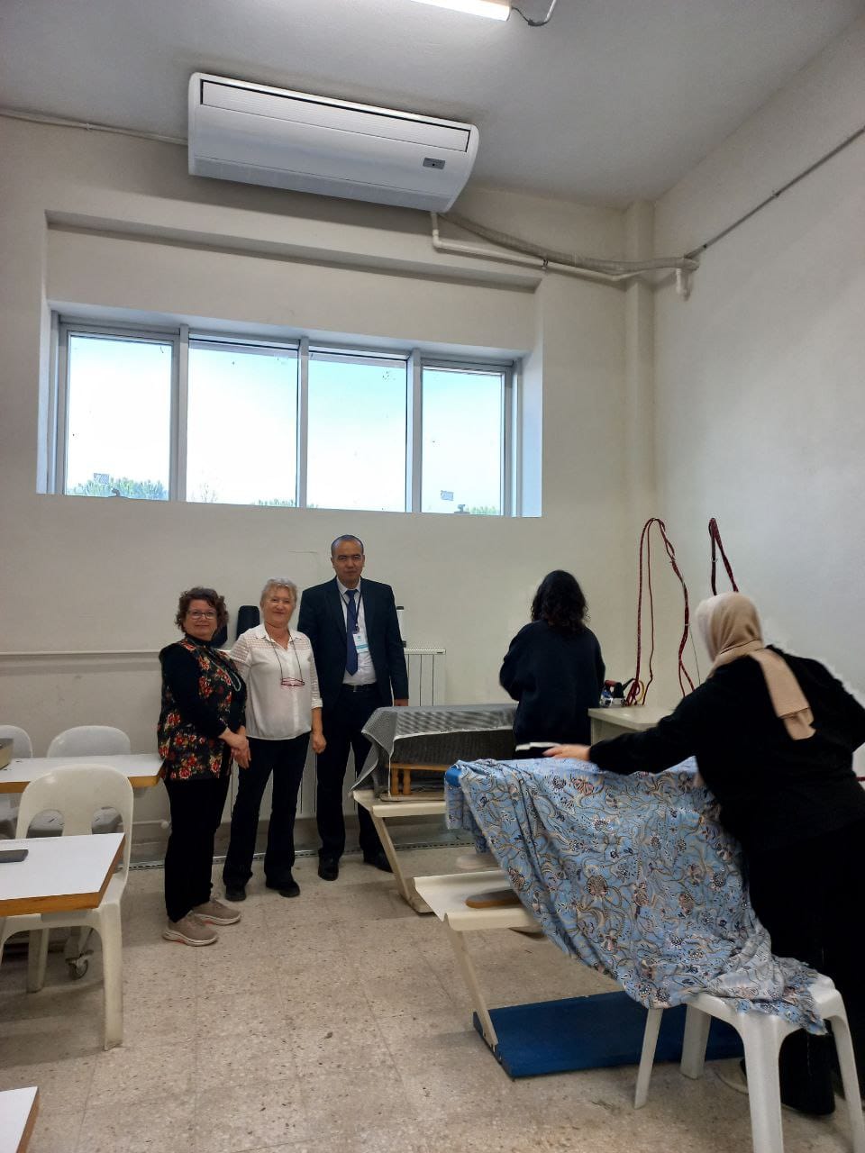 ÖZBEKİSTAN GÜLİSTAN DEVLET ÜNİVERSİTESİ AKADEMİSYENİNDEN BMYO YA ZİYARET 1