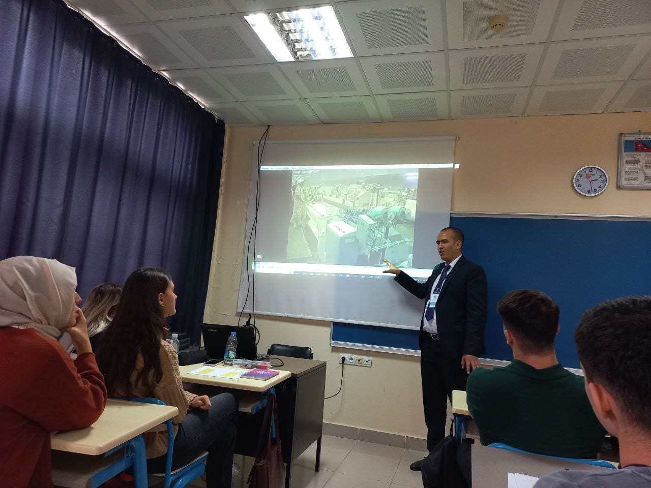 ÖZBEKİSTAN GÜLİSTAN DEVLET ÜNİVERSİTESİ AKADEMİSYENİNDEN BMYO YA ZİYARET 2