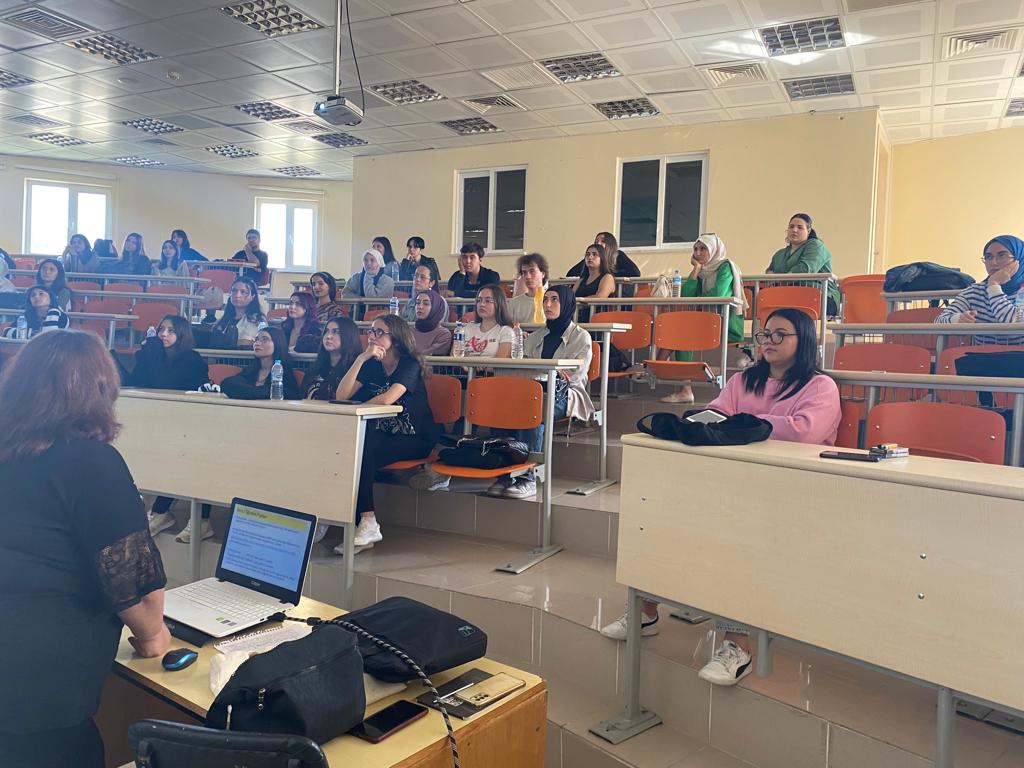 1.Sınıf Öğrencilerine Yönelik Oryantasyon Eğitimi Verildi 2