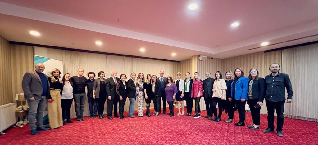 Yüksekokulumuzdan Emekli Olan Akademik Personelimize Veda Yemeği Düzenlendi