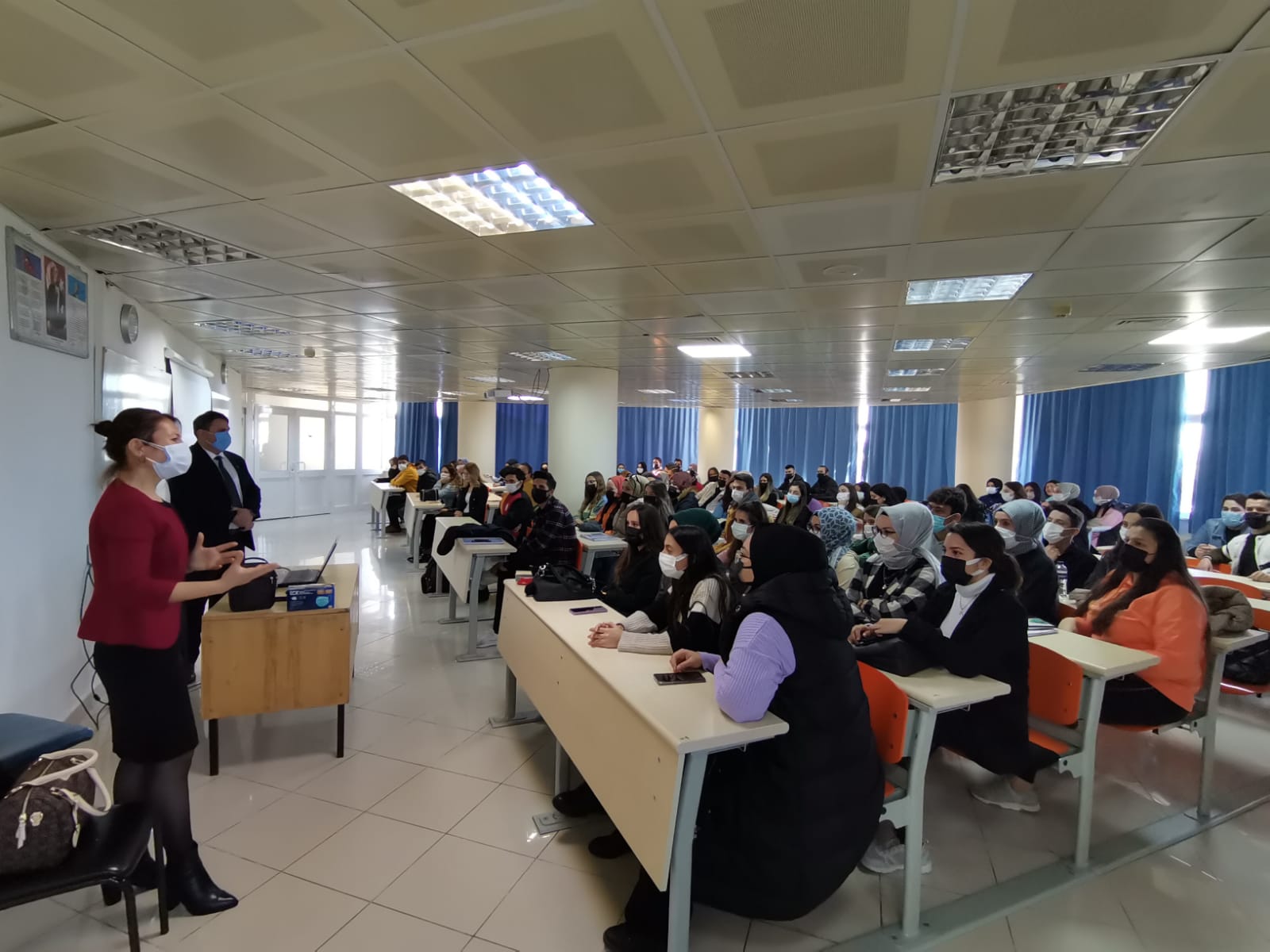Türk Vergi Sistemi Analizi Konulu Seminer