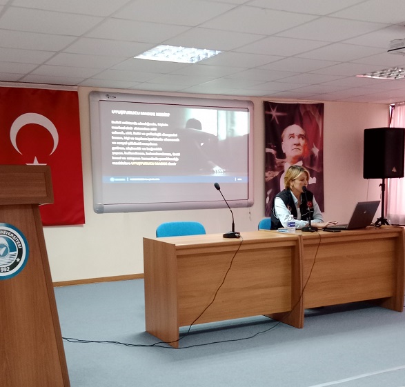 Meslek Yüksekokulumuzda Bağımlılıkla Mücadele Semineri