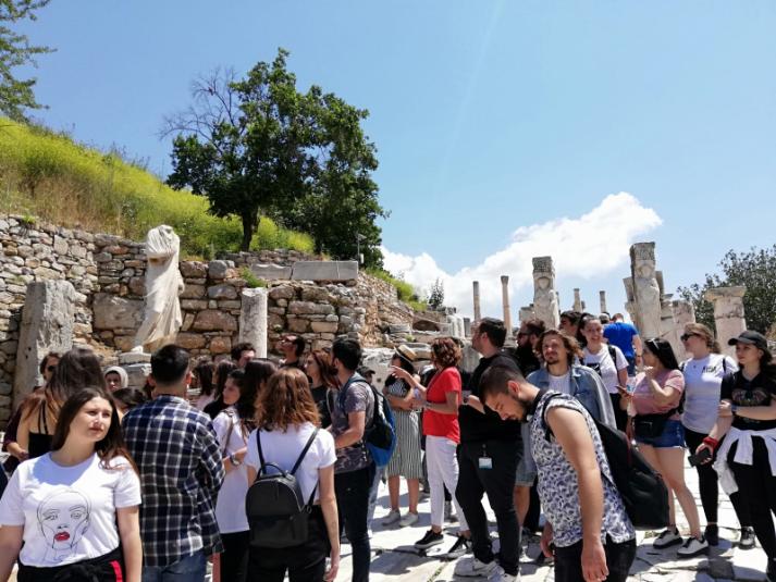 11.05.2019 Doç. Dr. Özlem KÖROĞLU ile Efes Antik Kenti Uygulama Eğitim Gezisi 