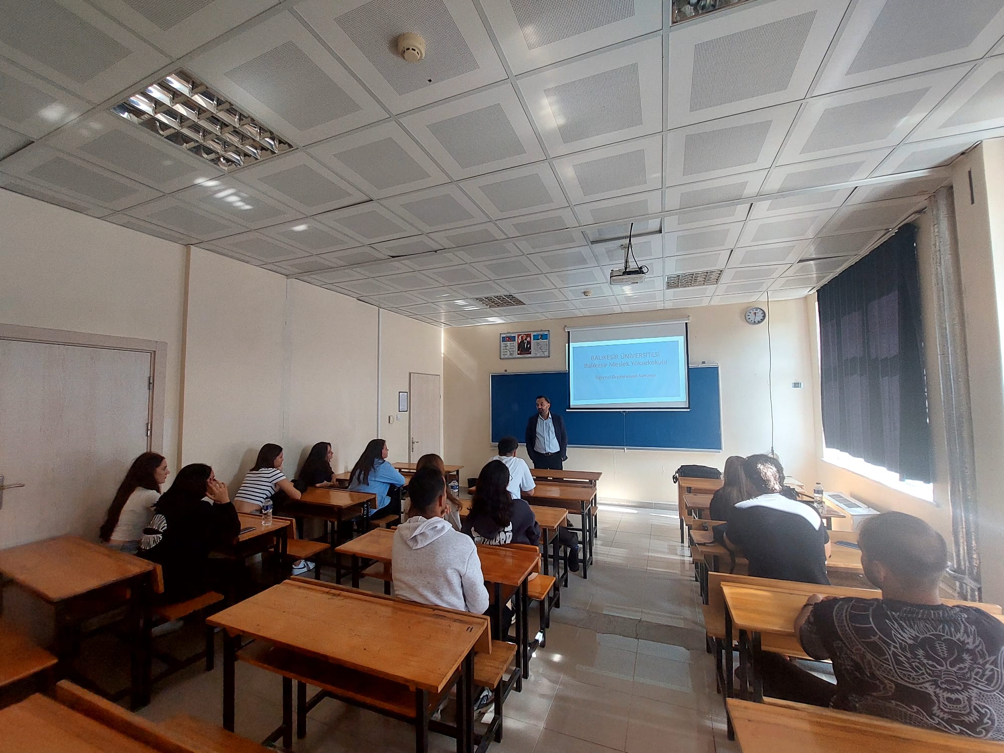 İşletme Yönetimi Programı 1.Sınıf Öğrencilerine Yönelik Oryantasyon Eğitimi Verildi. 4