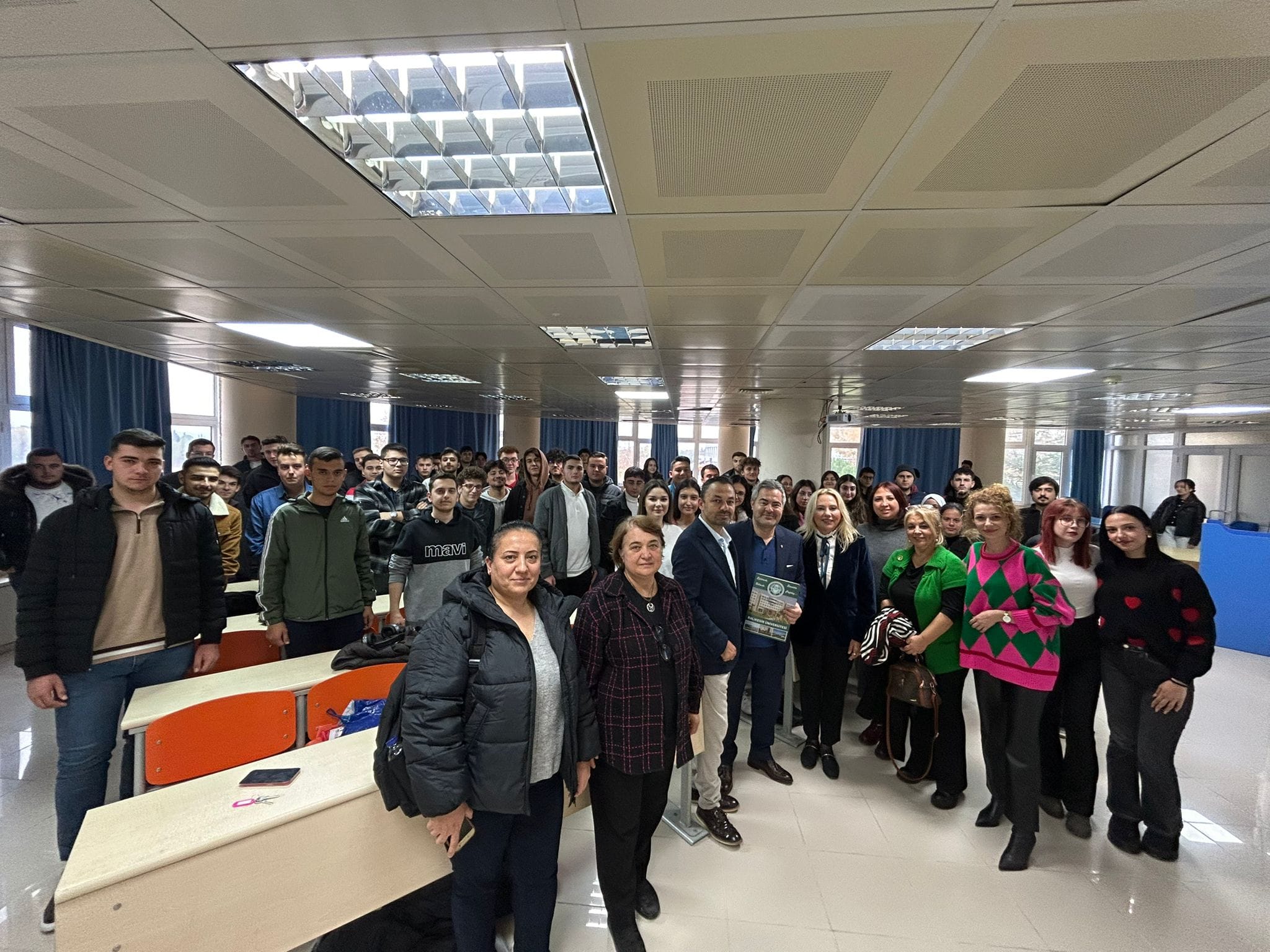 BÖLÜMÜMÜZ BALIKESİR TİCARET ODASI MECLİS BŞK. OKAN TELAŞELİ'Yİ KONUK ETTİ 