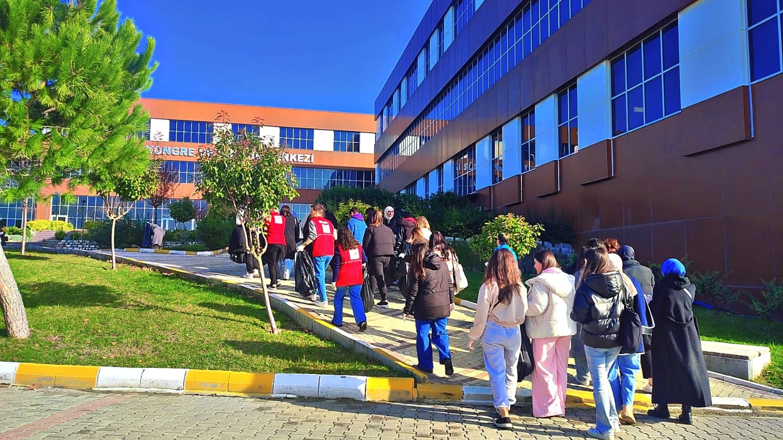 "GÖNÜLLÜLÜK BİRLİKTE GÜZEL" ETKİNLİĞİNE KATILIM 3