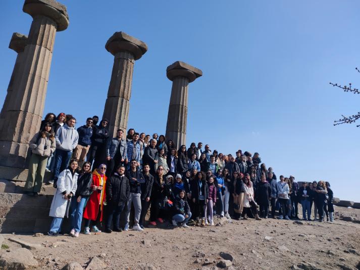 26.03.2022 Turizm Rehberliği Bölüm Başkanı Prof. Dr. Özlem KÖROĞLU, Çanakkale Bölgesel Turist Rehberleri Odası Rehberleri Şükrü GEZER ve Burak YETİMOĞLU Rehberliğinde Gerçekleştirilen Assos Antik Kenti & Troya Antik Kenti Uygulama & Eğitim Gezisi