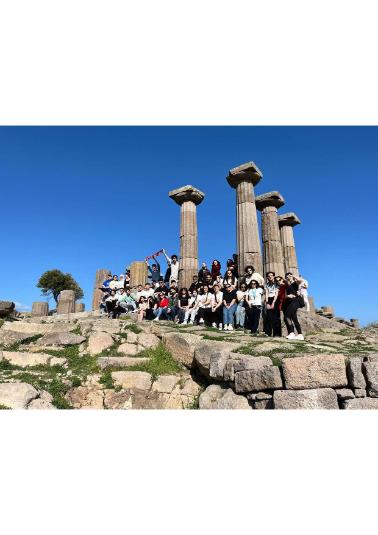 20.03.2024 Turizm Rehberliği Bölüm Başkanı Prof. Dr. Özlem KÖROĞLU rehberliğinde ve Arş. Gör. Beste DEMİR Rehberliğinde Assos & Troya Antik Kentleri Uygulama & Eğitim Gezisi