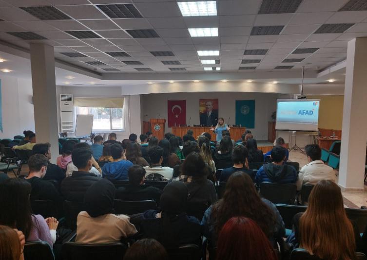 25.10.2022 Arş. Gör. Dr. Arzu BALIKOĞLU Tarafından Gerçekleştirilen AFAD Birey ve Aileler İçin Afet Bilinci Eğitimi