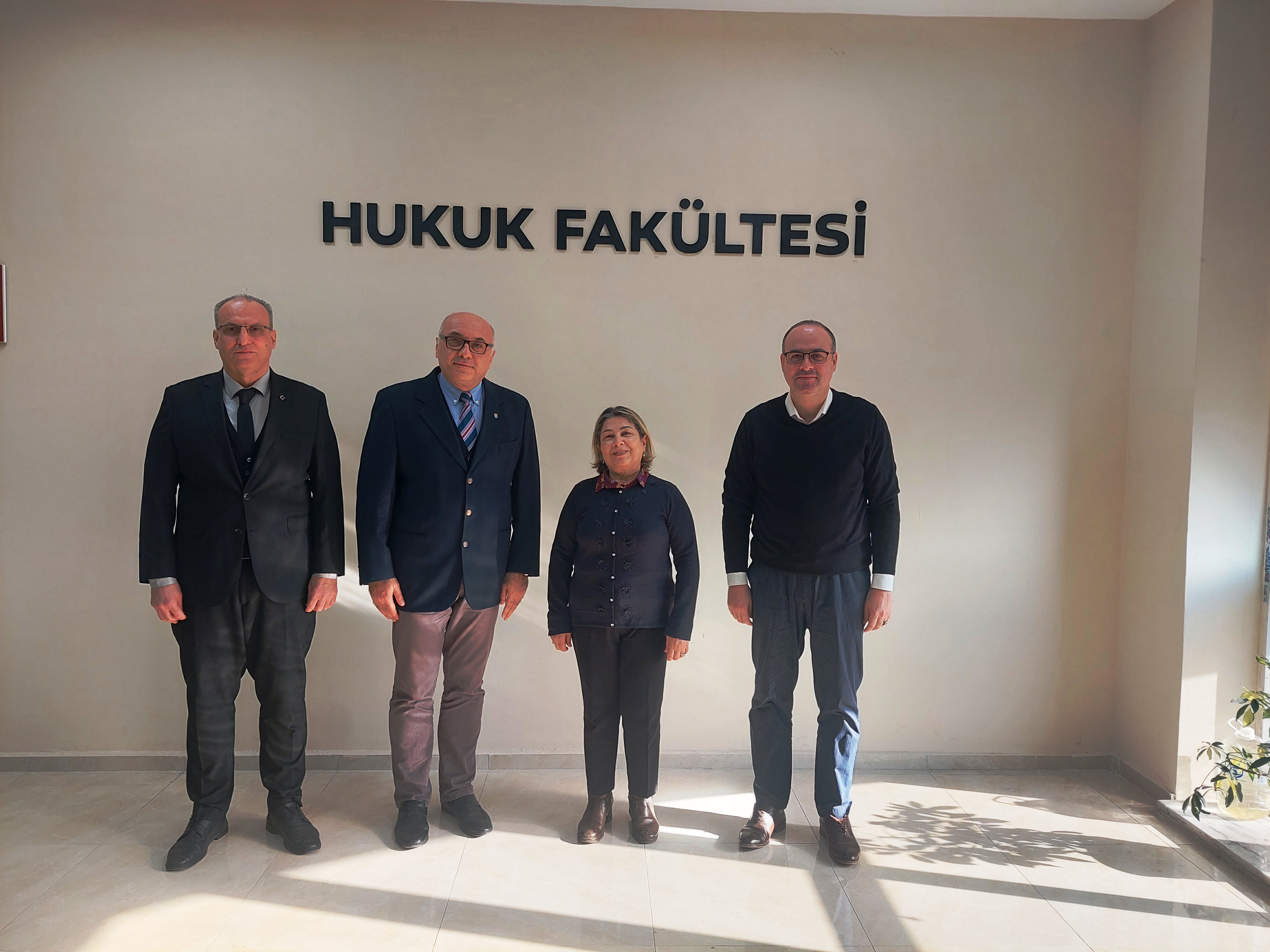 Doç. Dr. Canan Küçükali'den Dekan Vekili Prof. Dr. Mustafa Yasan'a Ziyaret