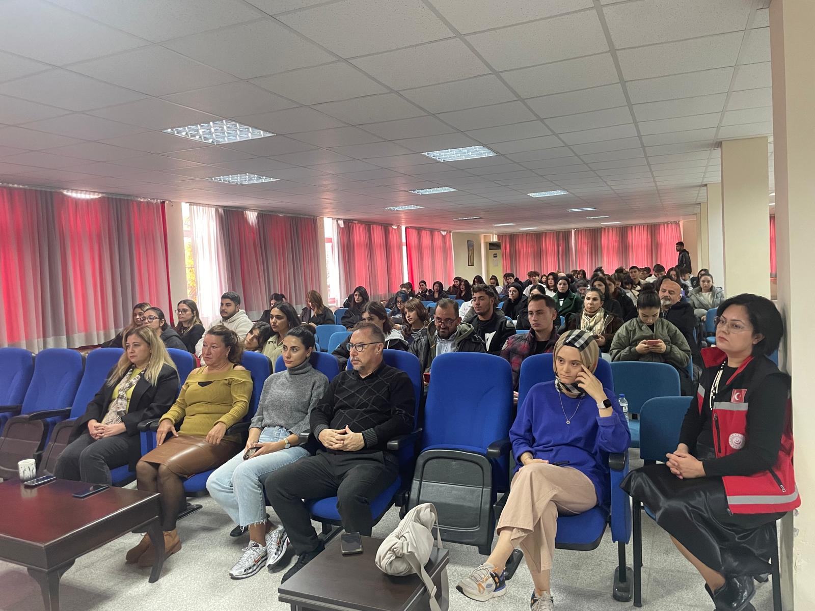 Yüksekokulumuzda Aile Eğitim Programı (AEP) kapsamında Evlilik Öncesi Eğitimi, Kadına Yönelik Şiddet ve Madde Kullanım Riski ve Madde Bağımlılığından Korunma Eğitimi