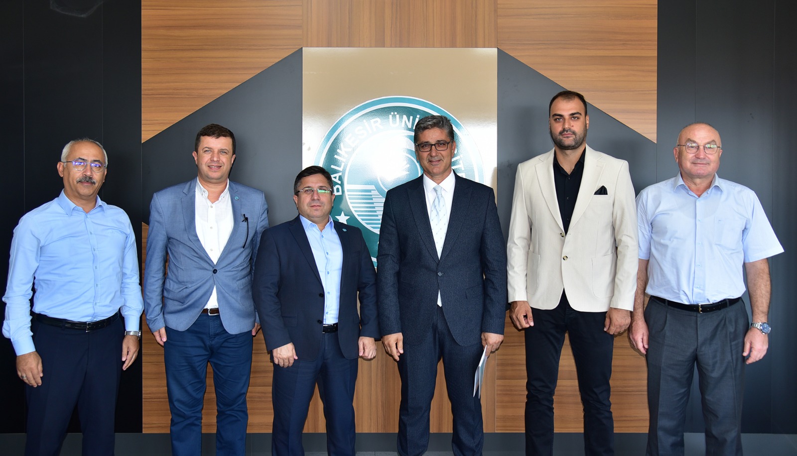 BAÜN TÖMER'DE BAYRAK DEĞİŞİMİ 1