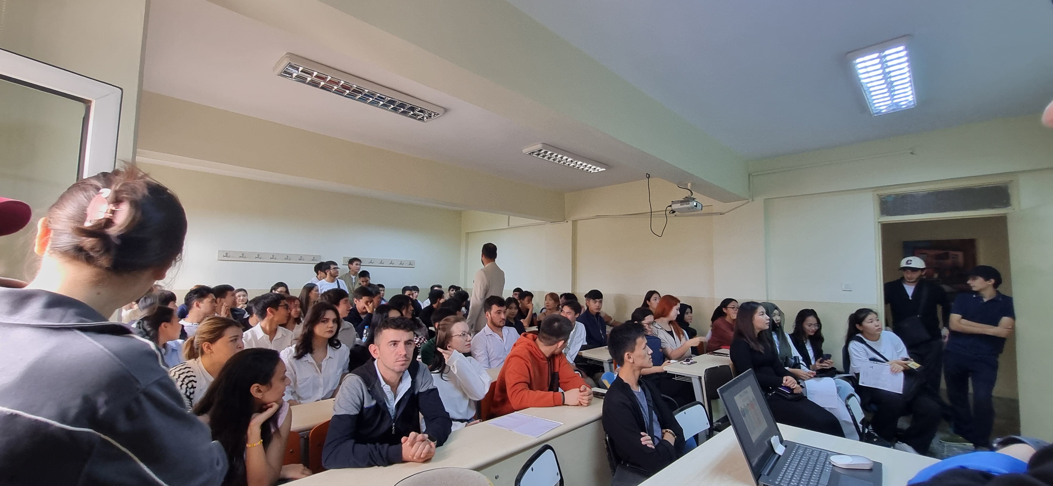 BAÜN TÖMER'DE DERSLER BAŞLADI 2