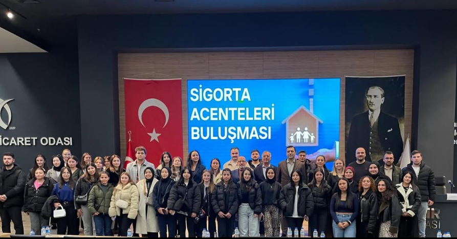 Finans, Bankacılık ve Sigortacılık Bölümü öğrencileri Balıkesir Ticaret Odasında düzenlenen Sigorta Acenteleri Toplantısı’na katılım sağladı.