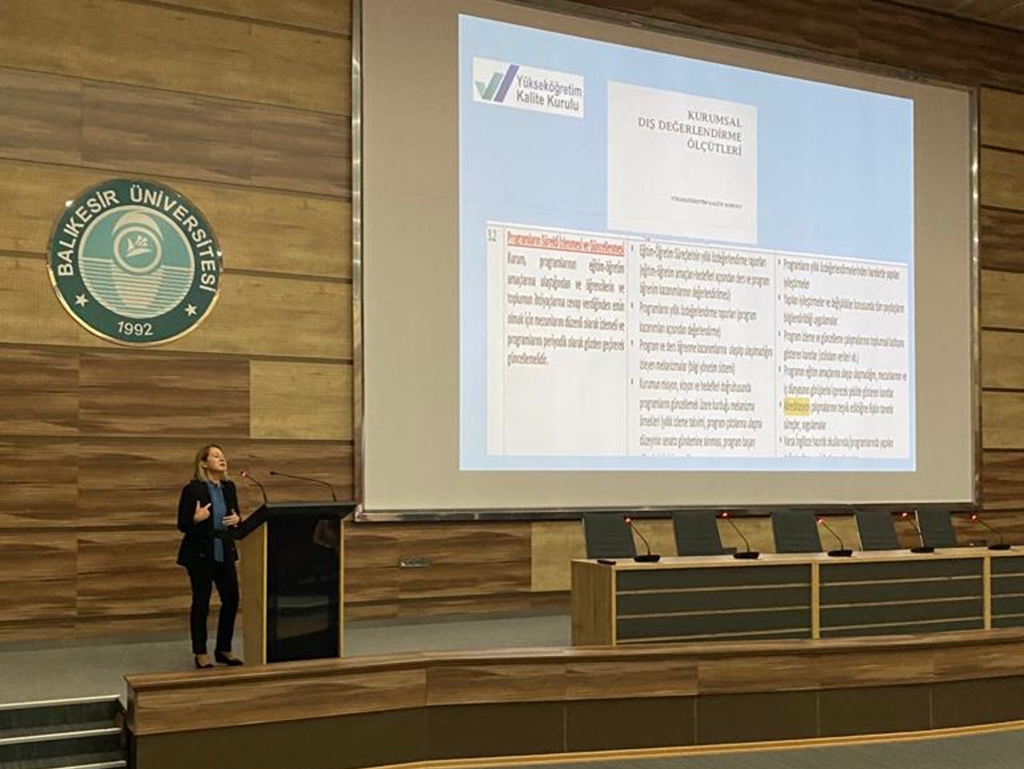 Fakültemizde TEPDAD tarafında yürütülen akreditasyon çalışmaları kapsamında Bilgilendirme Eğitimi verildi. 3
