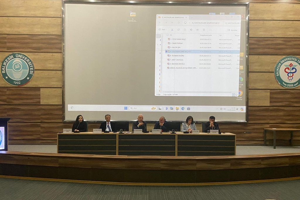 Fakültemiz İç Hastalıkları Anabilim Dalı Mezuniyet Sonrası Eğitim Sempozyumu 04.05.2024 tarihinde Fakültemiz Fırat Yılmaz Çakıroğlu Konferans Salonunda gerçekleştirildi.