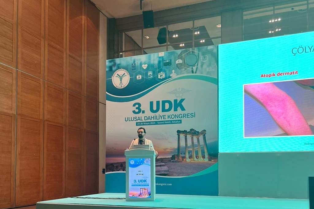 Fakültemiz İç Hastalıkları Anabilim Dalı Öğretim Üyeleri Doç. Dr Hacer Şen, Doç. Dr Ali Kırık, Dr Öğretim Üyesi Özge Kama Başcı Antalya’da düzenlenen 3. Ulusal Dahiliye Kongresi’nde konuşmacı olarak görev alarak Fakültemizi gururla temsil etti. 3