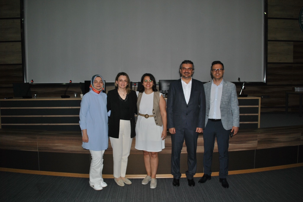 Fakültemizde Pediatrik Acil Sempozyumu Düzenlendi 5