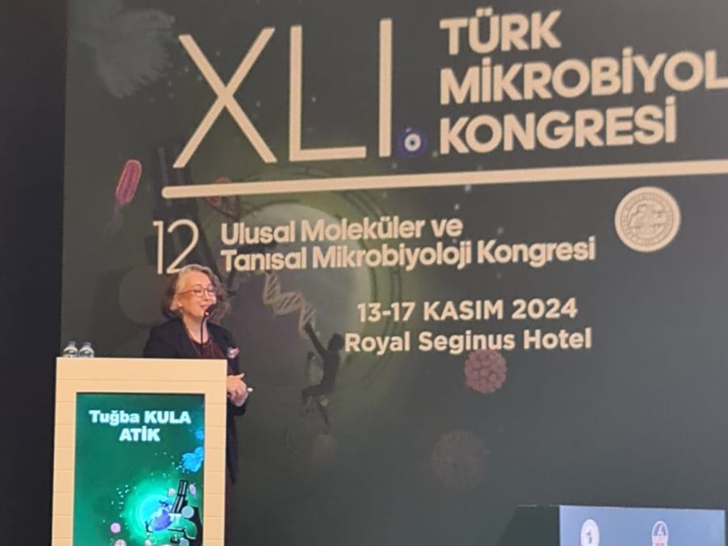 Fakültemiz Tıbbi Mikrobiyoloji Anabilim Dalı Akademik Personeli ve Yüksek Lisans Öğrencisi, 41. Türk Mikrobiyoloji Kongresinde Fakültemizi temsil etti. 2