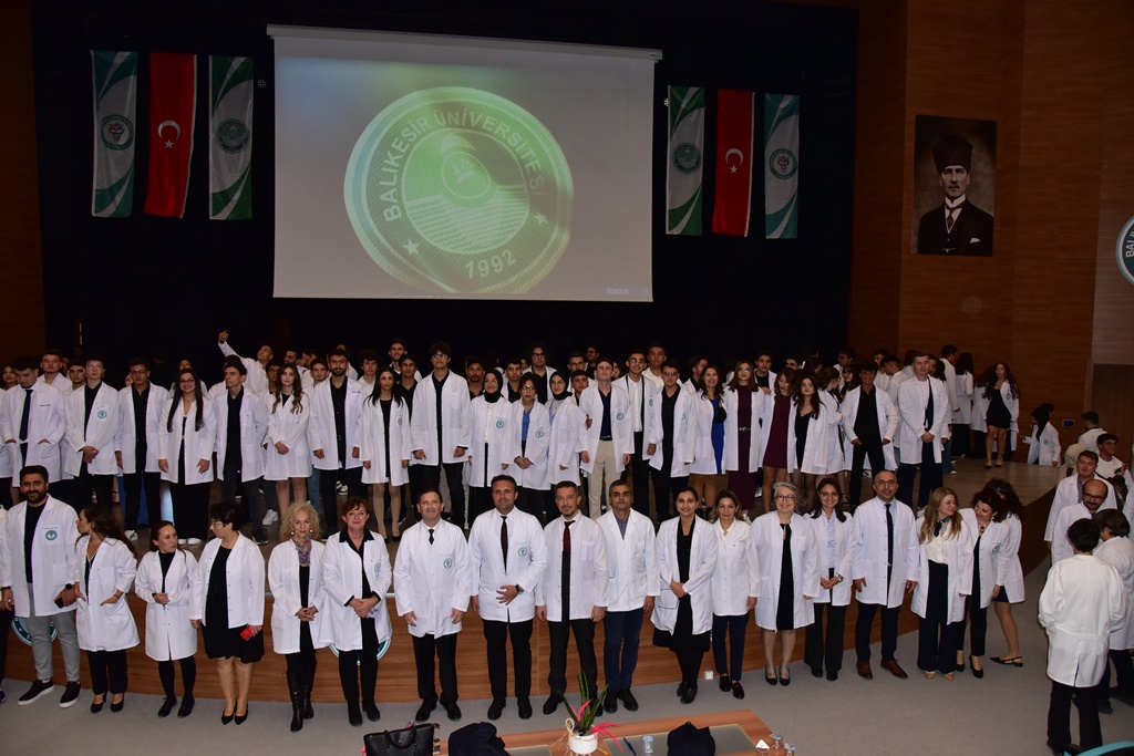 Geleceğin Hekimleri Beyaz Önlüklerini Giydi 12