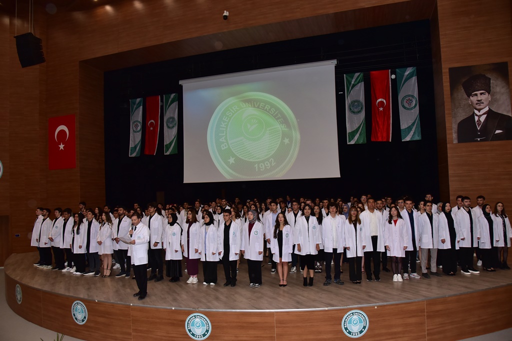 Geleceğin Hekimleri Beyaz Önlüklerini Giydi 11