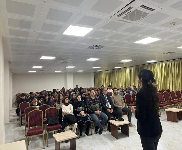 Meslek Yüksekokulumuz öğrencilerine "Evlilik" temalı seminer düzenlendi.