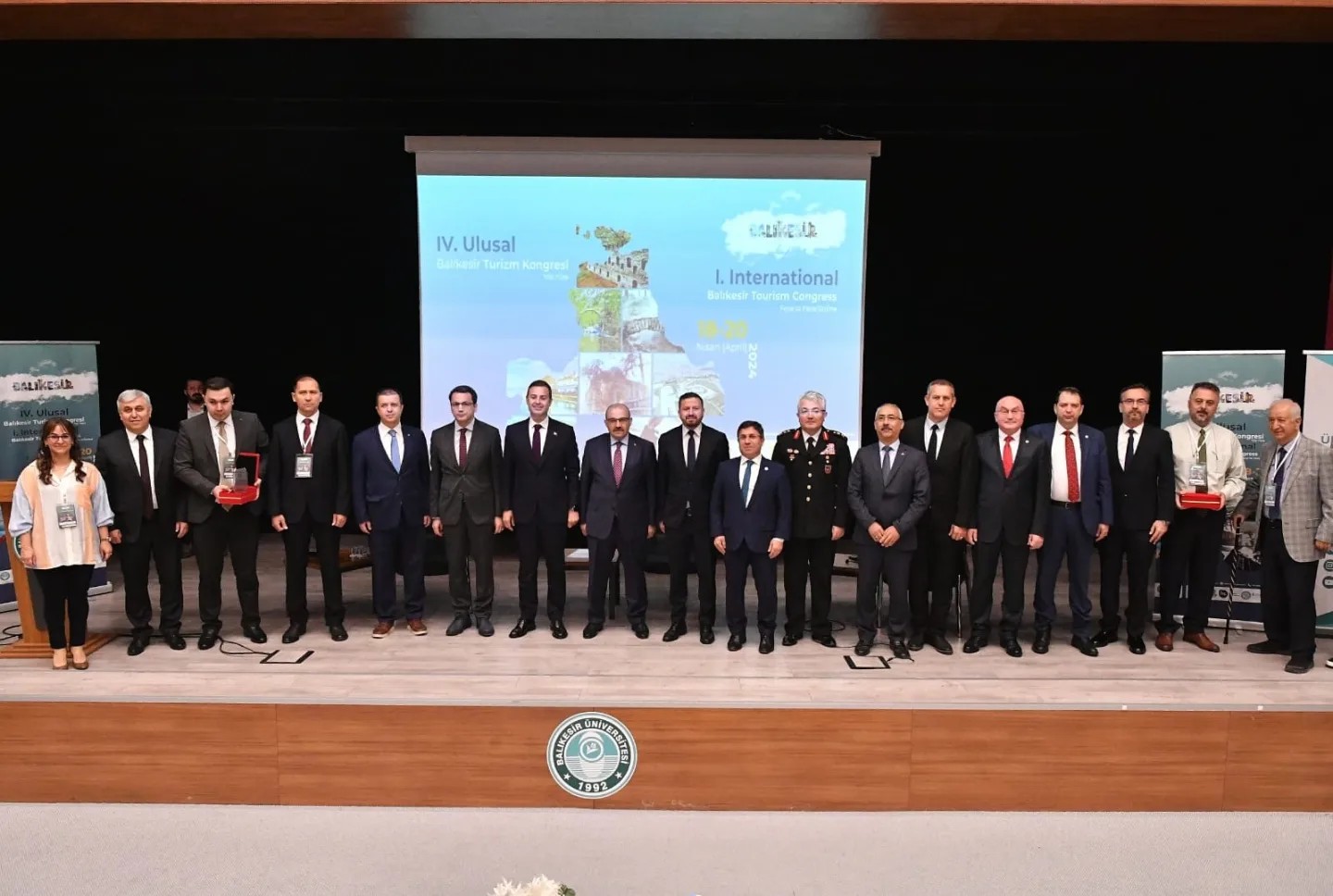 Fakültemiz Tarafından IV. Ulusal / I. Uluslararası Balıkesir Turizm Kongresi, 18-20 Nisan 2024 Tarihleri Arasında Yüz Yüze ve Çevrimiçi olarak Gerçekleştirildi 1