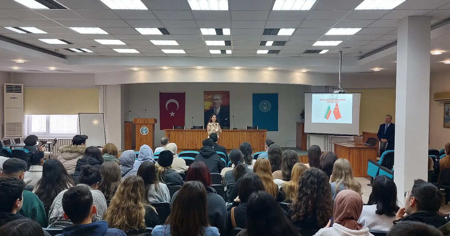 Melia Otelleri Ekibi "İş Fırsatları" Semineri İle Öğrencilerimize İstihdam İmkanı Sunmak Adına Fakültemizi Ziyaret Etti
