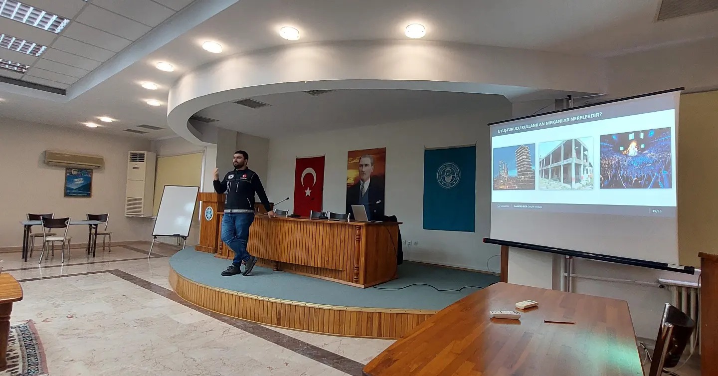 "Narkotik Suçlarla Ve Siber Suçlarla Mücadele" İsimli Seminer Gerçekleşti 1