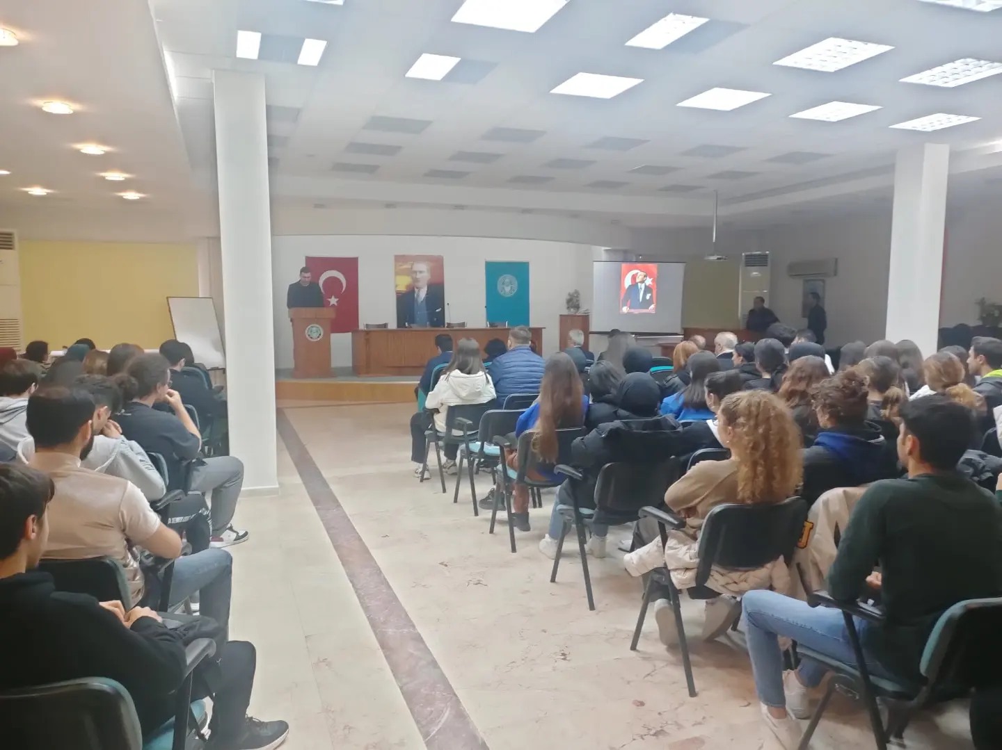 10 Kasım'da Atamız Özlem ile Anıldı 1