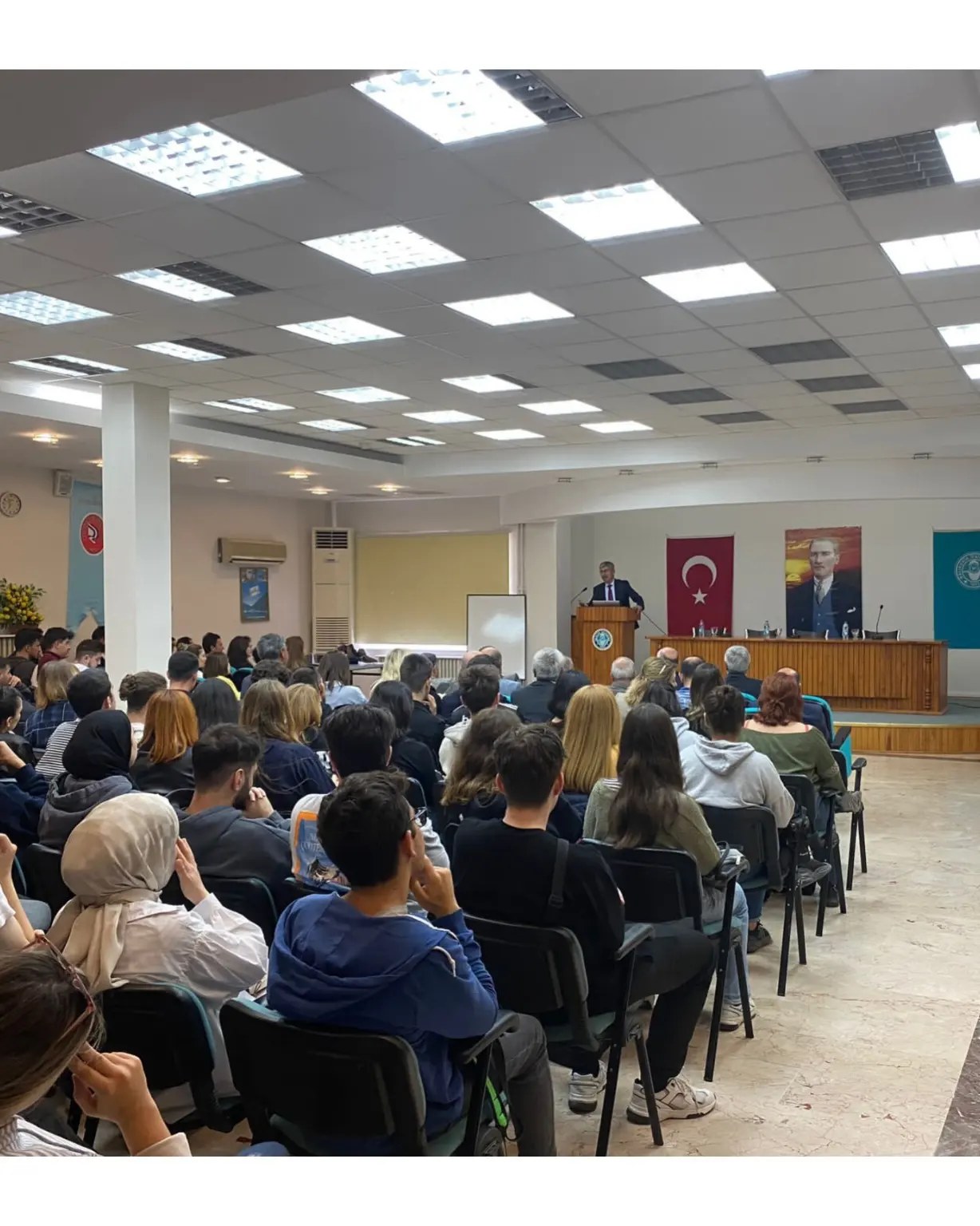 Prof. Dr. Turhan KAÇAR Tarafından Güz Dönemi Açılış Dersi Verildi