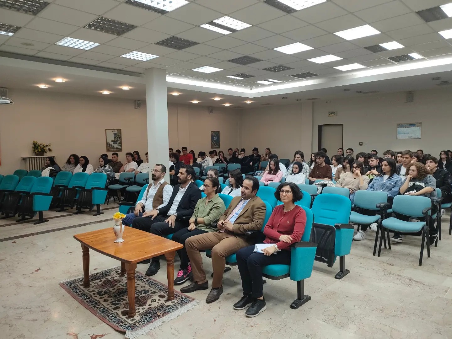 "TUBİTAK 2209-A Üniversite Öğrencileri Araştırma Projeleri Destekleme Programı" Tanıtım Semineri Gerçekleştirildi