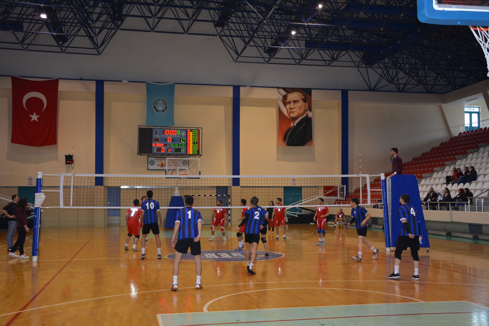 Rektörlük Kupası Voleybol müsabakaları başladı