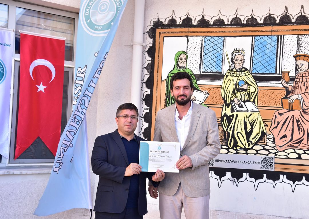 Balıkesir Üniversitesi Tıp Fakültesi Duvarları, Bilim ve Sanatın Buluşma Noktası Oldu 8