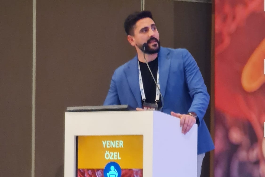 Fakültemiz Öğretim Üyesi Dr. Öğr. Üyesi Yener Özel, 24. Türk Klinik Mikrobiyoloji ve Enfeksiyon Hastalıkları Kongresine katılarak Fakültemizi gururla temsil etti.