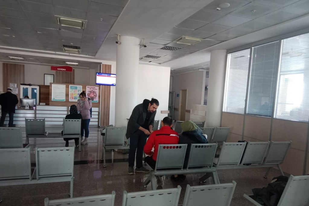 Fakültemiz Halk Sağlığı Anabilim Dalı tarafından BAÜN Hastanesi’nden hizmet alan hasta ve yakınlarına Akılcı İlaç Kullanımı eğitimi verildi.