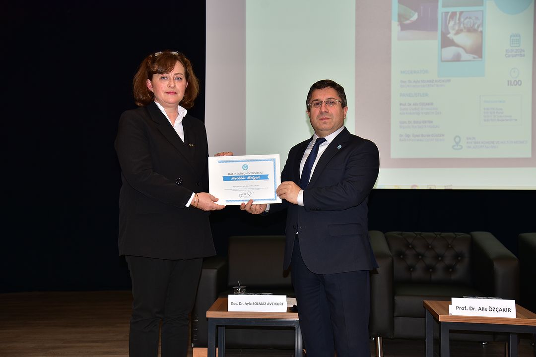 Üniversitemizde Geleneksel ve Tamamlayıcı Tıp Uygulamaları Paneli Düzenlendi 8